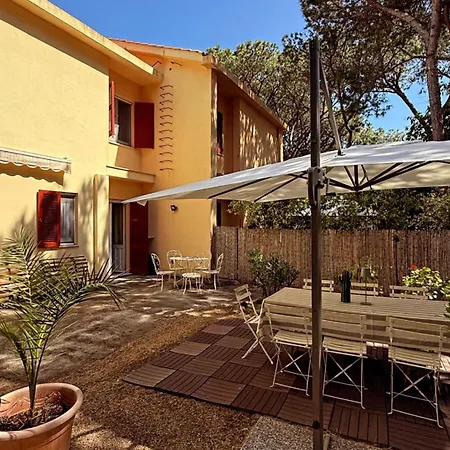 50m From A Stunning, Exclusive Coastal - 4 Bedrooms House Casa de Férias