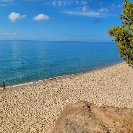 Casa vacanze 50m From A Stunning, Exclusive Coastal - 4 Bedrooms House Santa Margherita di Pula